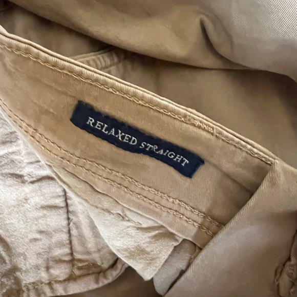 American Eagle distressed Classic khaki Relaxed Straight Extreme Flex 32 x 36 - Picture 4 of 8